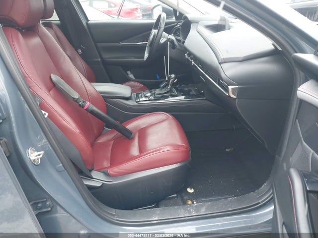 44479817 :رقم المزاد ، 3MVDMBCL6NM401756 vin ، 2022 Mazda Cx-30 Carbon Edition مزاد بيع