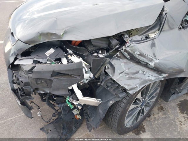 1FADP5DU4JL101507 Ford C-max Hybrid Titanium