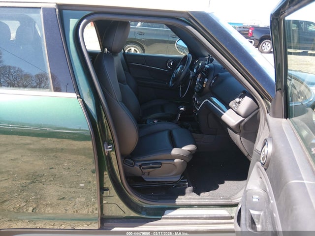 Aukcja sprzedaży 2019 Mini Countryman Cooper S, vin: WMZYT3C59K3E96875, numer aukcji: 44479850