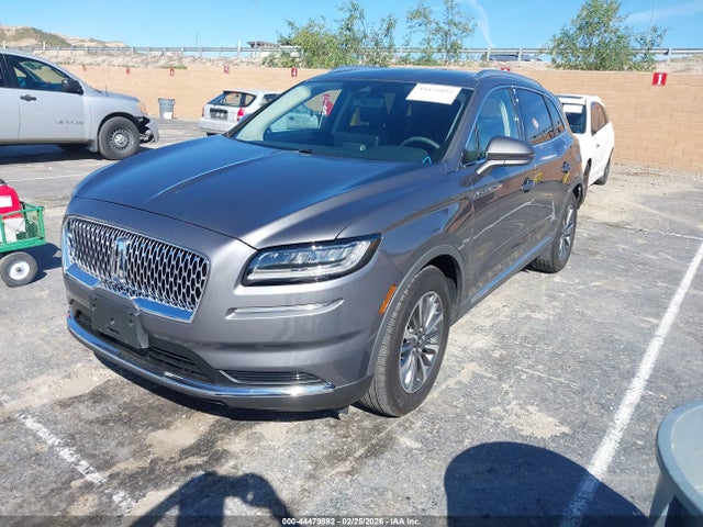 2LMPJ6J9XNBL07192 Lincoln Nautilus Standard