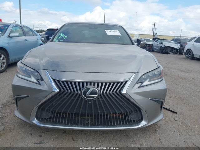 44479929 :رقم المزاد ، 58ABZ1B12KU021670 vin ، 2019 Lexus Es 350 Ultra Luxury مزاد بيع