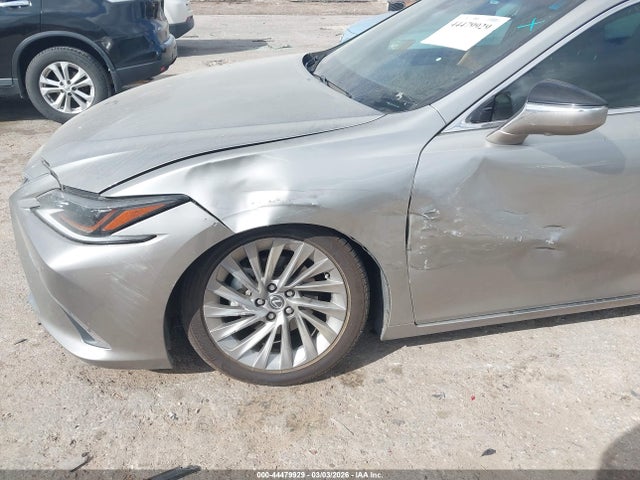 44479929 :رقم المزاد ، 58ABZ1B12KU021670 vin ، 2019 Lexus Es 350 Ultra Luxury مزاد بيع