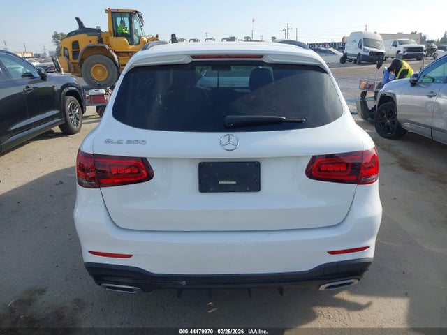 W1N0G8DB9LF826944 Mercedes-Benz GLC 300