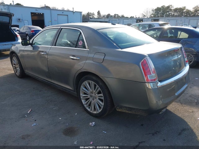 2011 CHRYSLER 300C 2C3CA6CT0BH559473 Photo 2