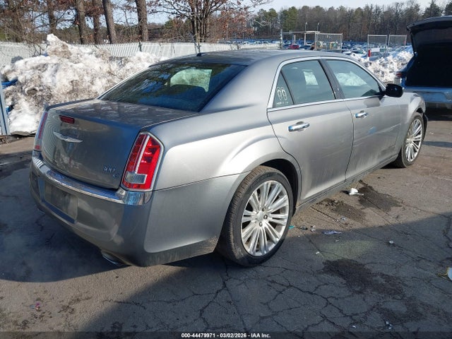 2011 CHRYSLER 300C 2C3CA6CT0BH559473 Photo 3
