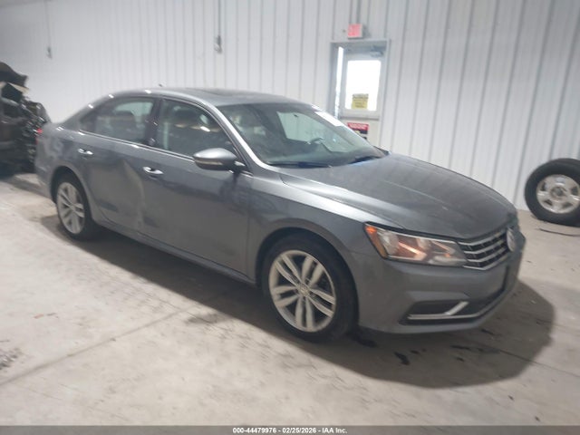 2019 VOLKSWAGEN PASSAT 1VWLA7A33KC013657