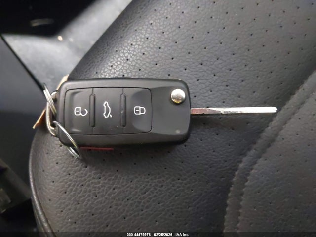 2019 VOLKSWAGEN PASSAT 1VWLA7A33KC013657 Photo 10