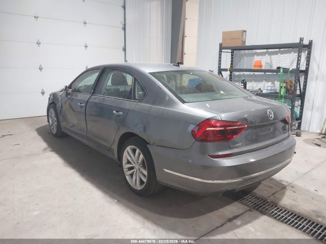 2019 VOLKSWAGEN PASSAT 1VWLA7A33KC013657 Photo 2