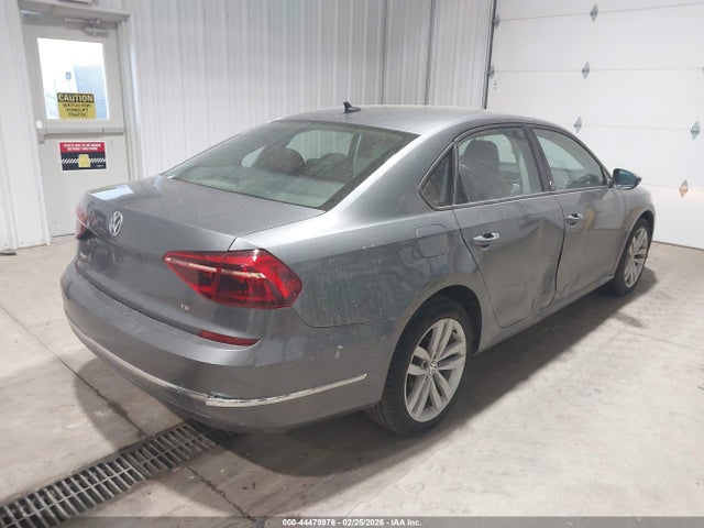 2019 VOLKSWAGEN PASSAT 1VWLA7A33KC013657 Photo 3