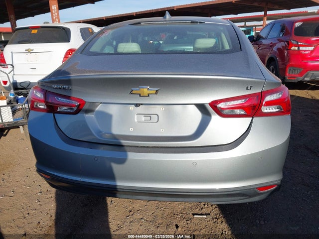 1G1ZE5ST9RF154612 Chevrolet Malibu Fwd 2lt