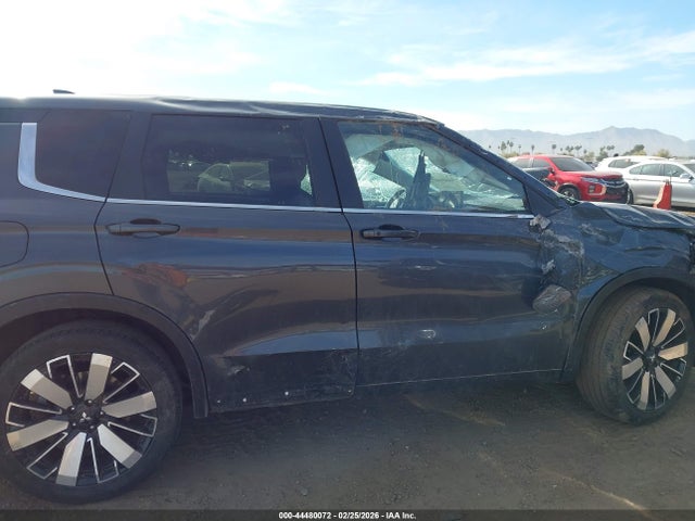 JA4J3VA86SZ020971 Mitsubishi Outlander Se 2.5 2wd