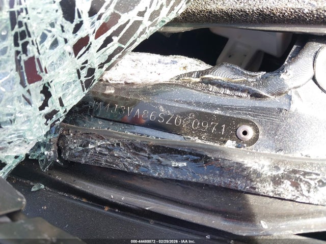 2025 MITSUBISHI OUTLANDER JA4J3VA86SZ020971 Photo 8