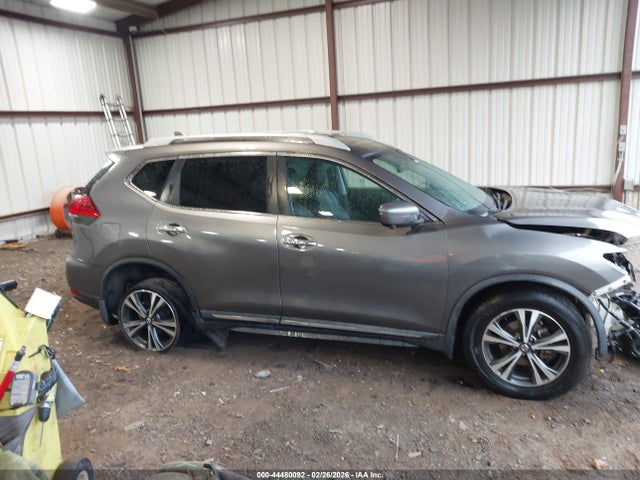 Nissan Rogue Sl 2017 5N1AT2MT4HC824570 Image 13