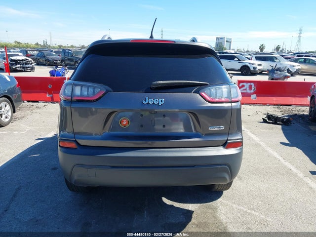 44480180 :رقم المزاد ، 1C4PJLLB5KD220076 vin ، 2019 Jeep Cherokee Latitude Plus Fwd مزاد بيع