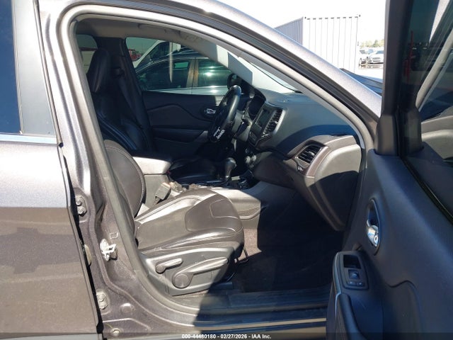44480180 :رقم المزاد ، 1C4PJLLB5KD220076 vin ، 2019 Jeep Cherokee Latitude Plus Fwd مزاد بيع