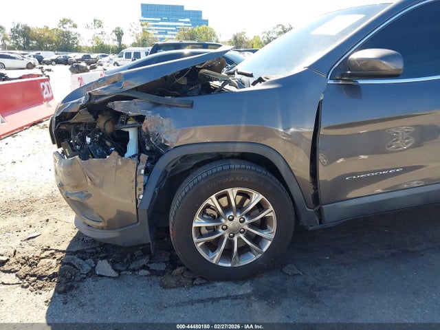 44480180 :رقم المزاد ، 1C4PJLLB5KD220076 vin ، 2019 Jeep Cherokee Latitude Plus Fwd مزاد بيع