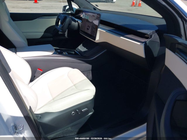 2022 TESLA MODEL X 7SAXCBE63NF349390 Photo 4
