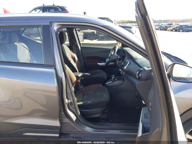 3N1CP5DV5LL532933 Nissan Kicks Sr Xtronic Cvt