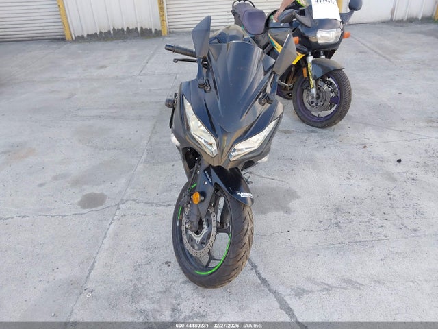 Kawasaki Ex300 B 2017 JKAEX8B1XHDA37029 Image 12
