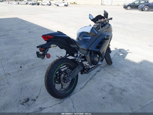Kawasaki Ex300 B 2017 JKAEX8B1XHDA37029 Image 6