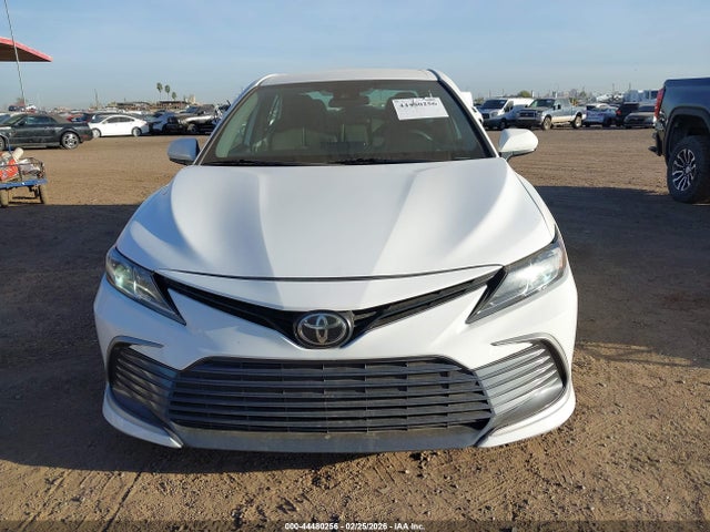 4T1C11AKXNU623072 Toyota CAMRY LE