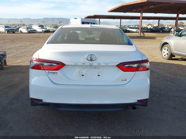 4T1C11AKXNU623072 Toyota CAMRY LE