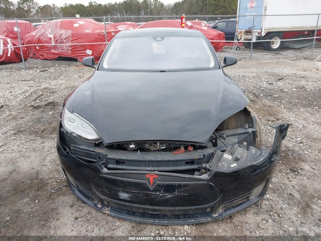 2015 Tesla Model S 70d/85d/p85d მანქანა იყიდება აუქციონზე, vin: 5YJSA1S29FF089913, აუქციონის ნომერი: 44480278