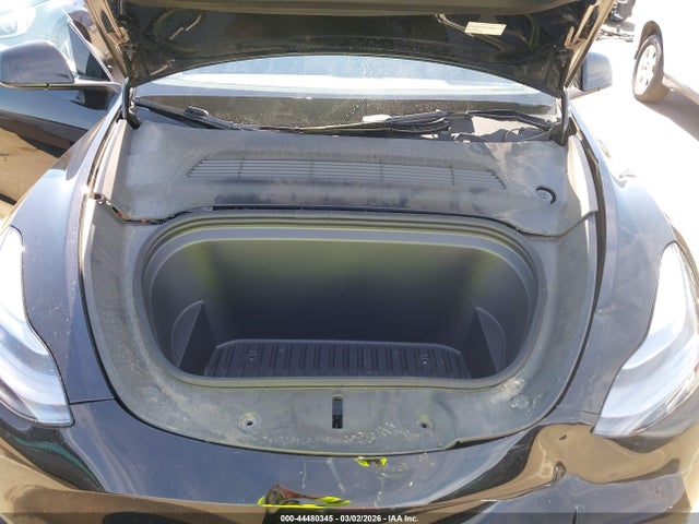 2025 TESLA MODEL Y 7SAYGDED7SF319842 Photo 9