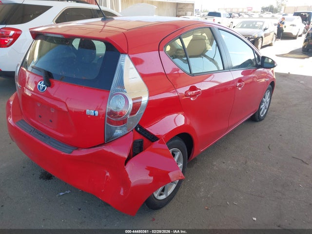 JTDKDTB35E1061545 Toyota Prius C Four