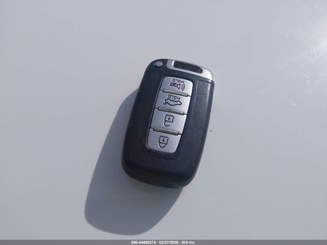 Hyundai SONATA HYBRID 2015 KMHEC4A46FA134919 Image 11