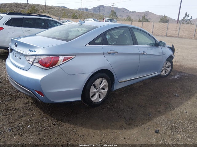 Hyundai SONATA HYBRID 2015 KMHEC4A46FA134919 Image 4