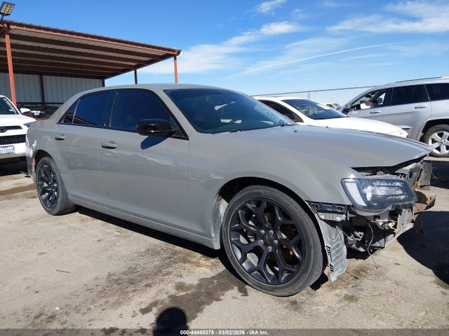 2019 Chrysler 300 Touring მანქანა იყიდება აუქციონზე, vin: 2C3CCAAG8KH614190, აუქციონის ნომერი: 44480378