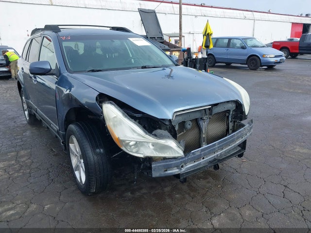 Aukcja sprzedaży 2014 Subaru Outback 2.5i Limited, vin: 4S4BRBLCXE3218741, numer aukcji: 44480385