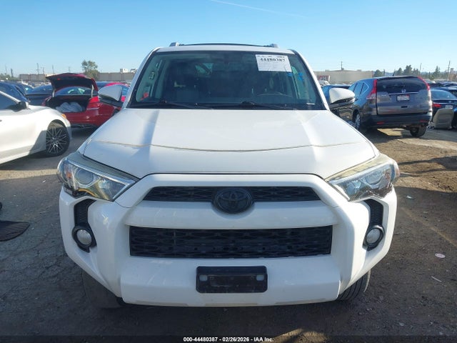 Toyota 4runner Sr5 Premium 2017 JTEZU5JR7H5148792 Image 11