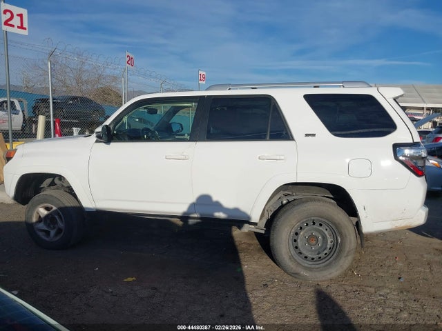 Toyota 4runner Sr5 Premium 2017 JTEZU5JR7H5148792 Image 13