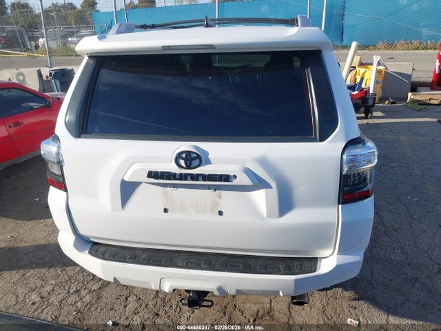 Toyota 4runner Sr5 Premium 2017 JTEZU5JR7H5148792 Image 15
