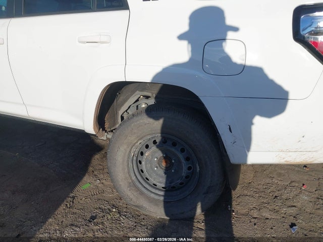 2017 TOYOTA 4RUNNER JTEZU5JR7H5148792 Photo 5