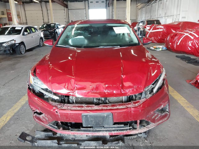 1VWAA7A31JC004669 Volkswagen Passat 2.0t R-line/2.0t S