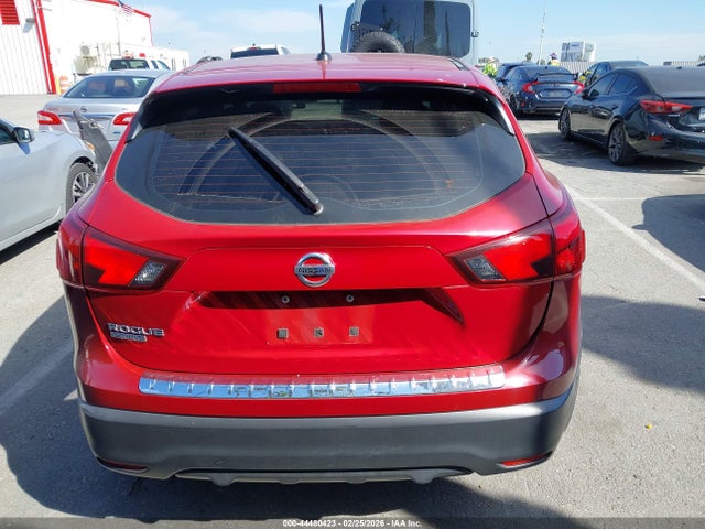 JN1BJ1CP4JW104903 Nissan Rogue Sport S