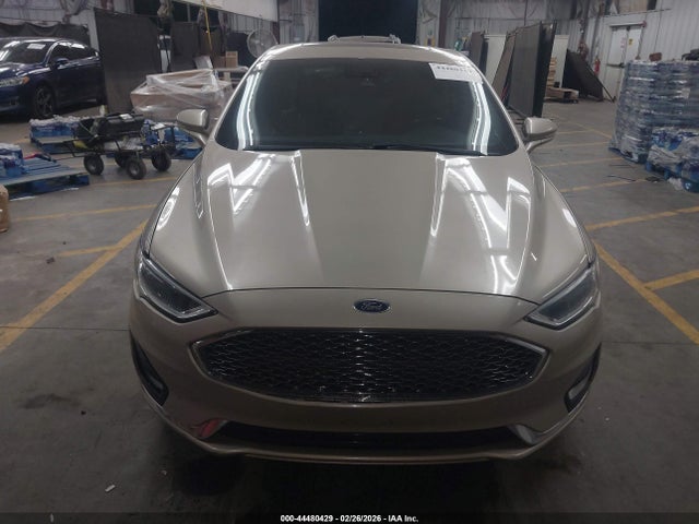 3FA6P0RU5KR235675 Ford Fusion Hybrid Titanium