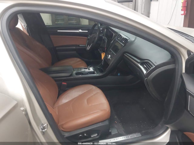 3FA6P0RU5KR235675 Ford Fusion Hybrid Titanium