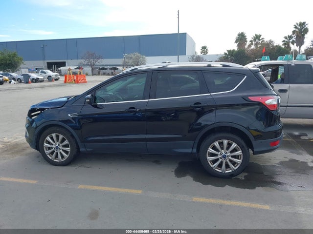 1FMCU9J98HUA81770 Ford Escape Titanium