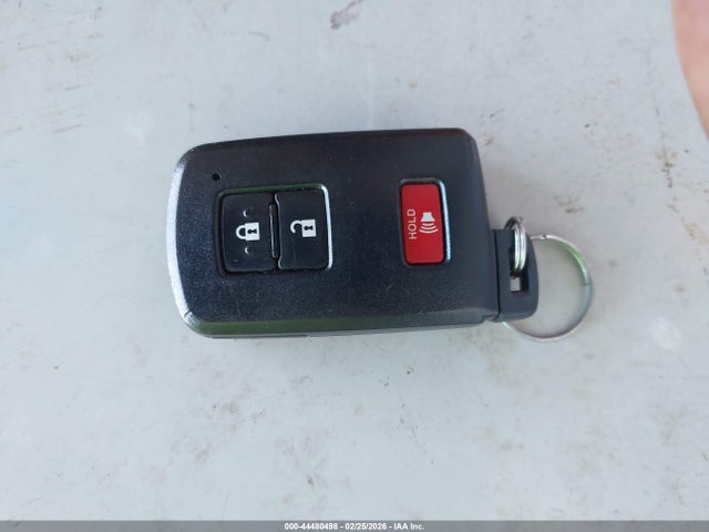 44480498 :رقم المزاد ، JTDKDTB31C1009651 vin ، 2012 Toyota Prius C Three مزاد بيع