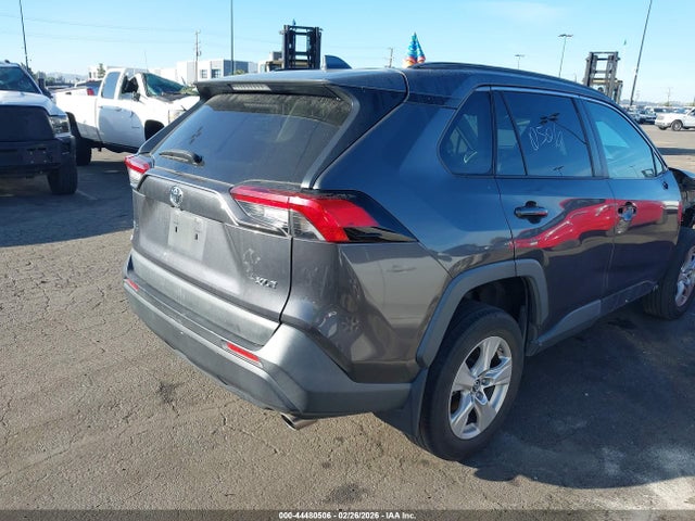 Toyota Rav4 Xle 2019 2T3W1RFV3KW028226 Image 4
