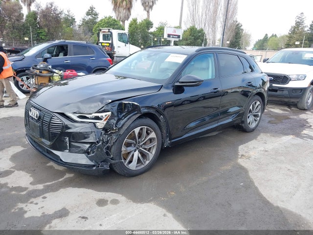 Aukcja sprzedaży 2021 Audi E-tron Premium Plus Quattro, vin: WA1LAAGE8MB039232, numer aukcji: 44480512