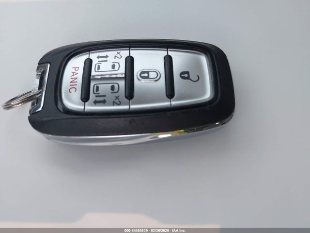 Aukcja sprzedaży 2018 Chrysler Pacifica Hybrid Touring Plus, vin: 2C4RC1H70JR332968, numer aukcji: 44480539