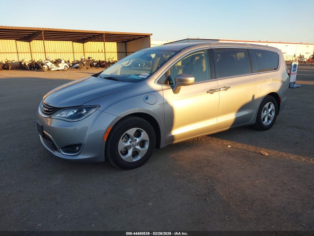 Aukcja sprzedaży 2018 Chrysler Pacifica Hybrid Touring Plus, vin: 2C4RC1H70JR332968, numer aukcji: 44480539