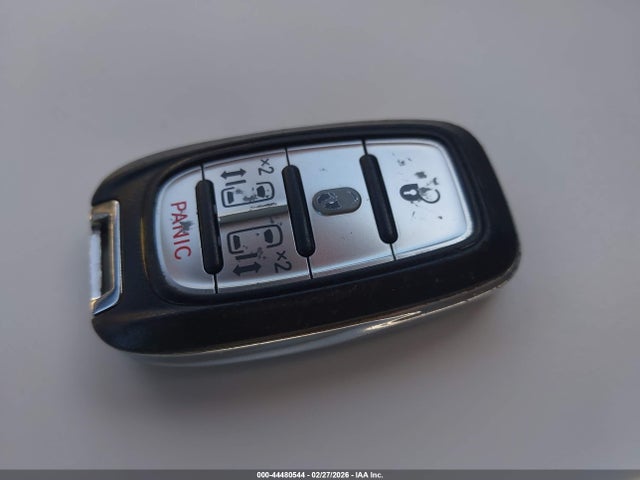2C4RC1H71JR332963 Chrysler Pacifica Hybrid Touring Plus