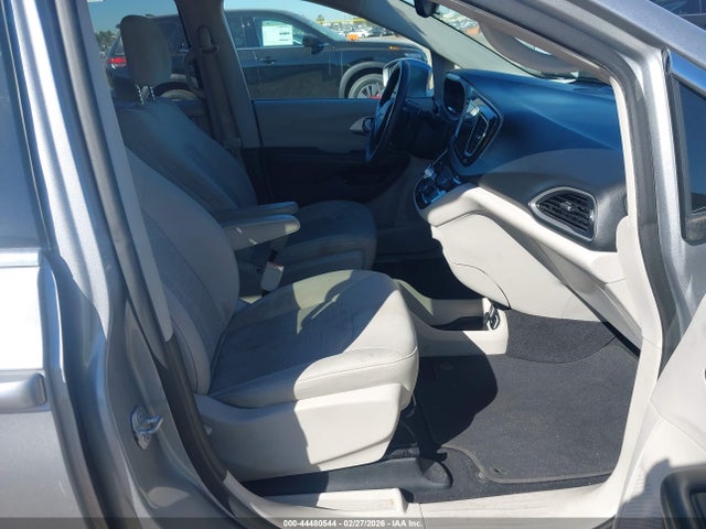 2C4RC1H71JR332963 Chrysler Pacifica Hybrid Touring Plus