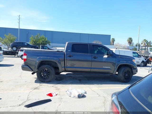 5TFEM5F17HX115057 Toyota Tundra Sr5 4.6l V8
